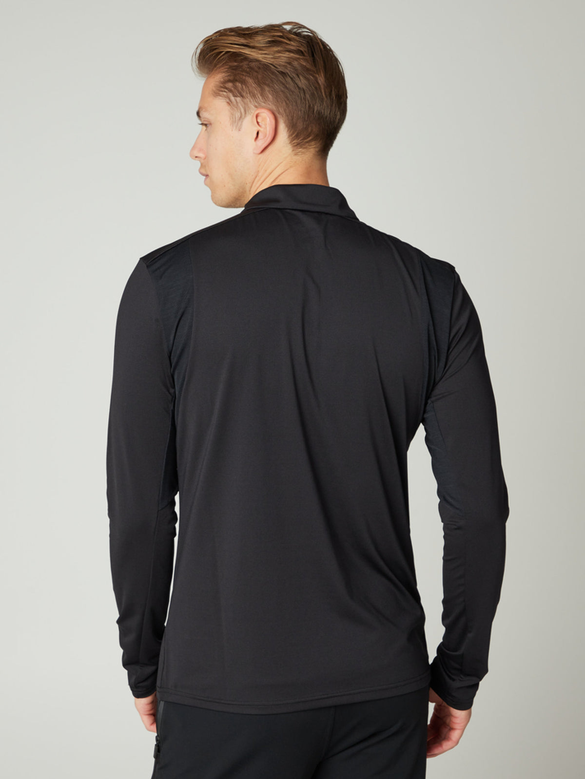 PROTEST PRTSTRAYED 1/4 Zip Top | True Black