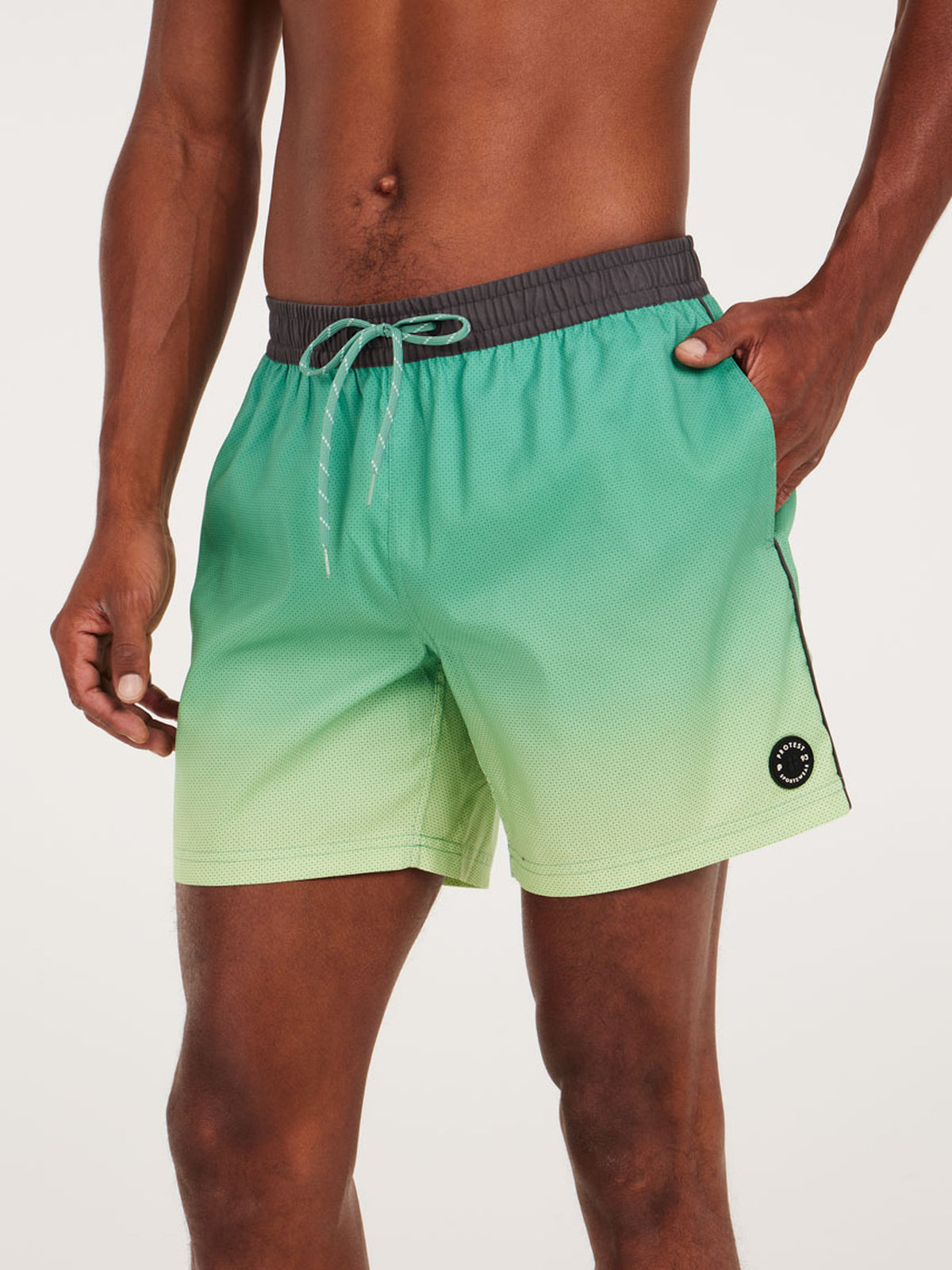 PROTEST PRTERIN beachshort | Frosty Green