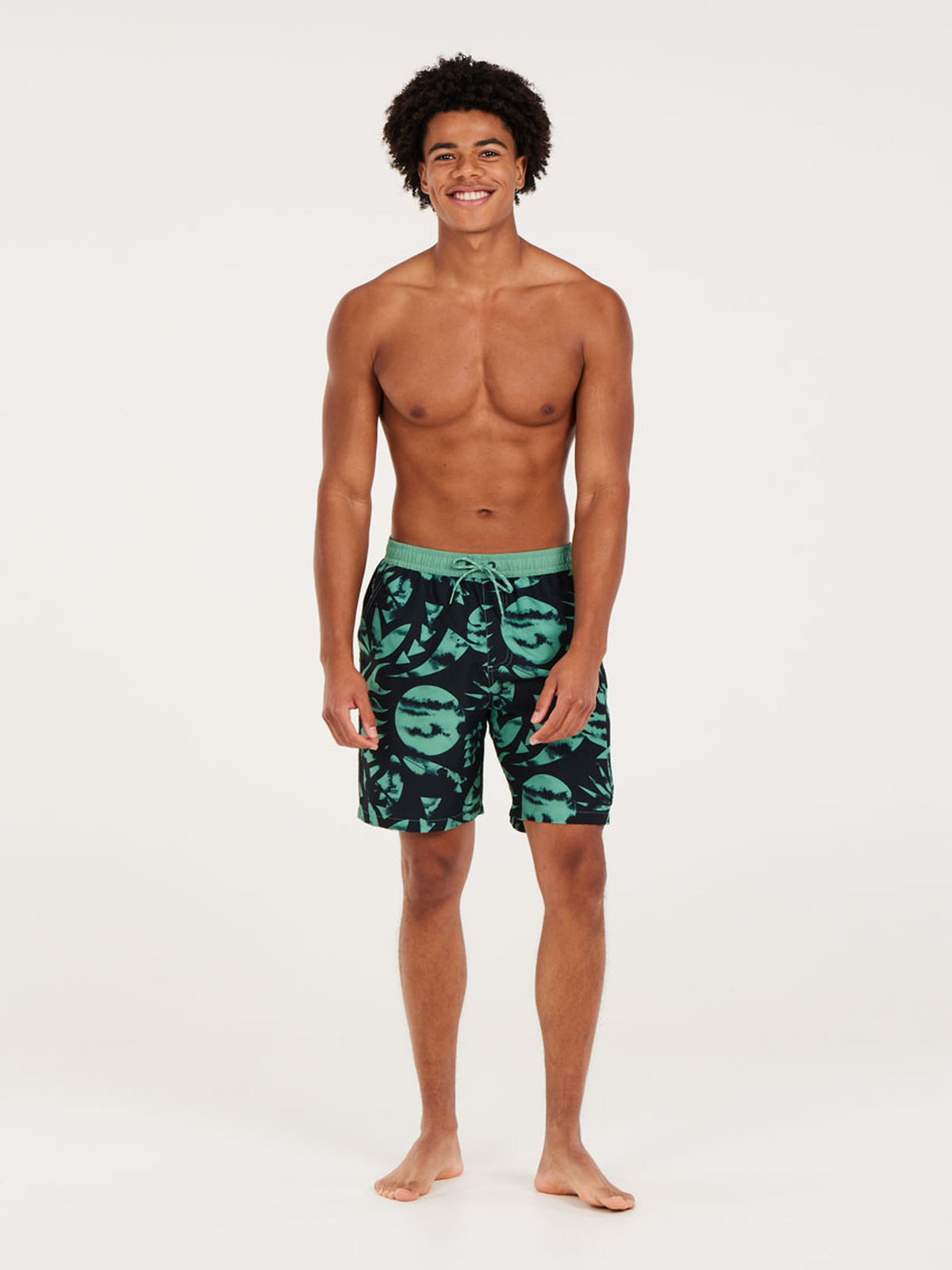 PROTEST PRTADMER beachshort | Frosty Green