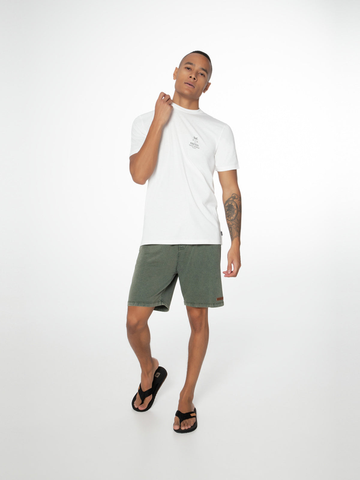 PROTEST CARVER Jogging Shorts | Camo Green