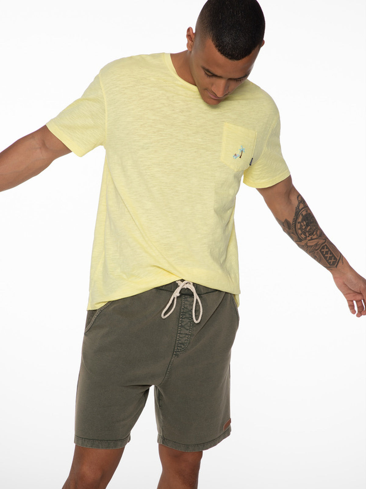 PROTEST CARVER Jogging Shorts | Camo Green