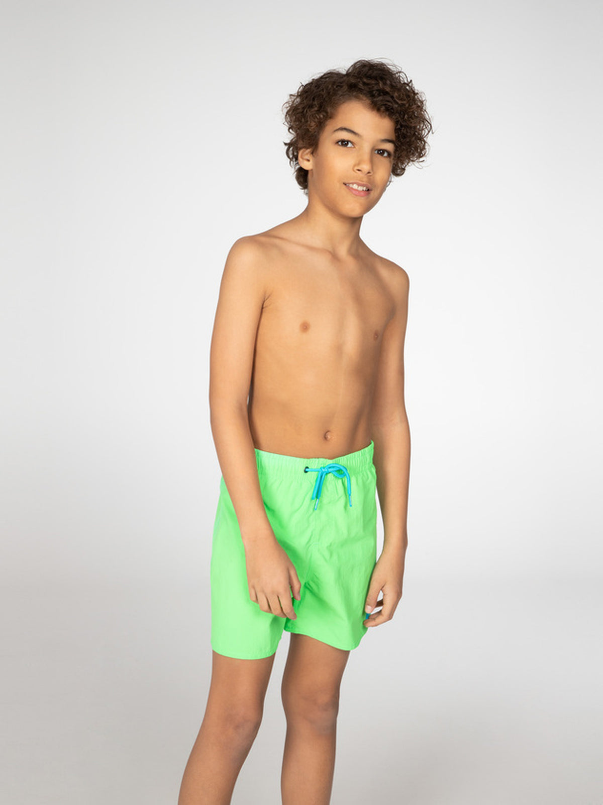 2810000_355_model_front-half_01