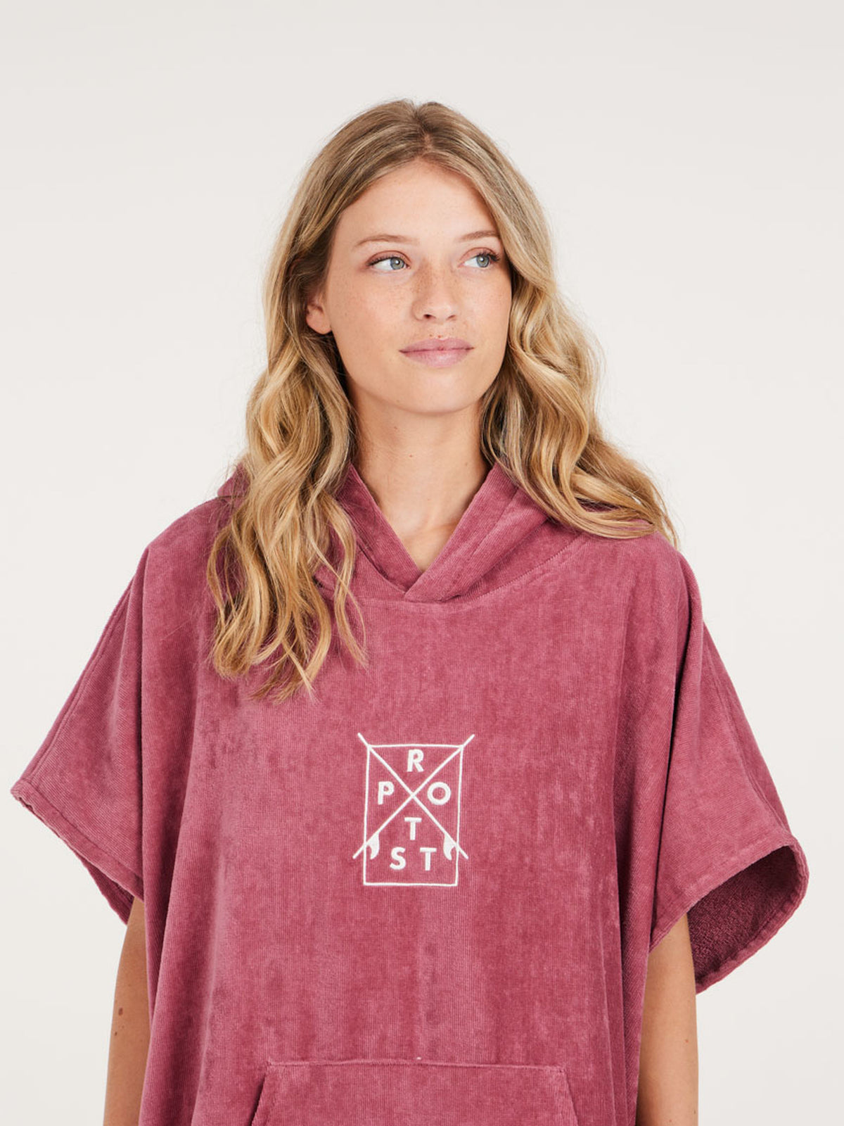 PROTEST PRTDILEMMA Surf Ponchos | Deco Pink