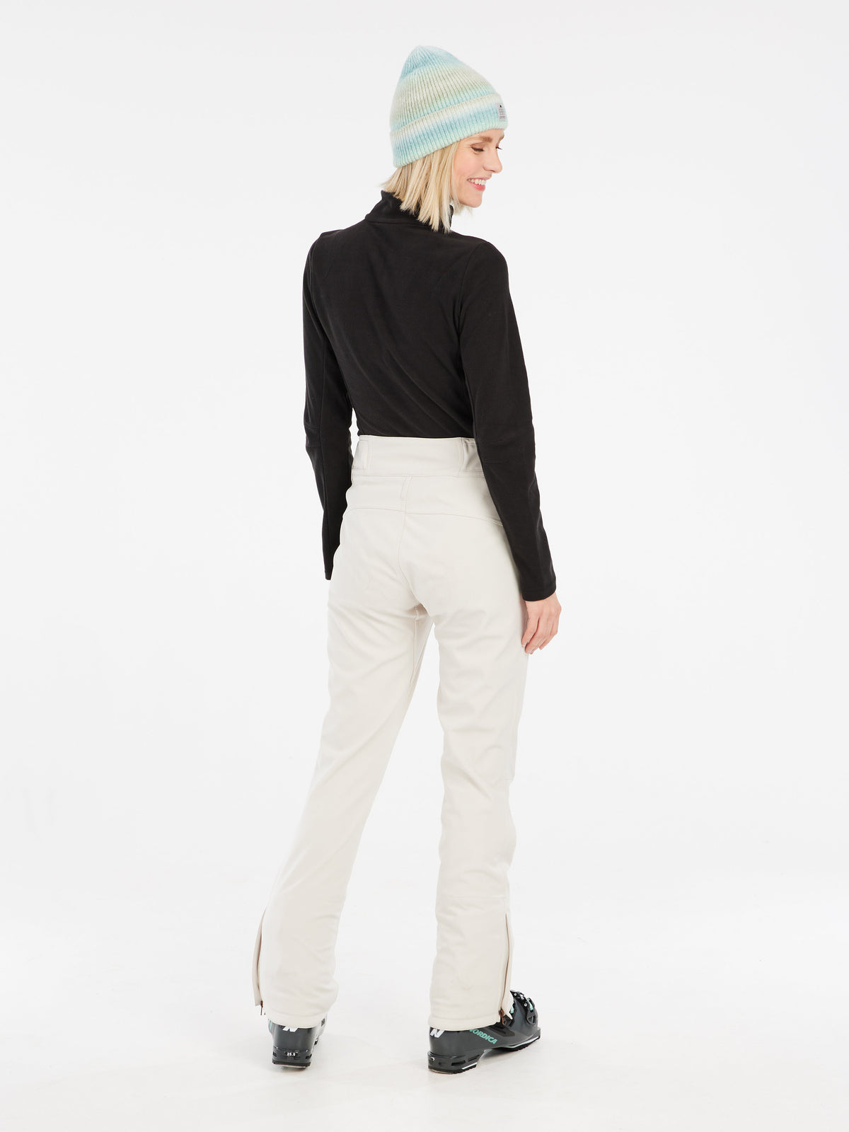 PROTEST MUTEZ 1/4 zip top | True Black