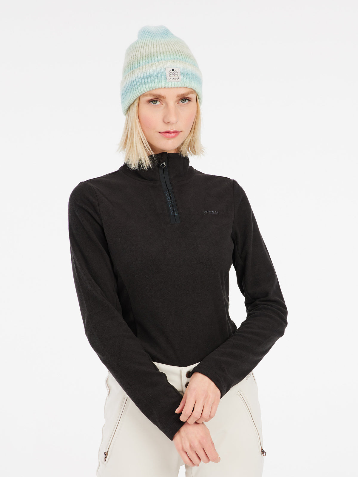 PROTEST MUTEZ 1/4 zip top | True Black