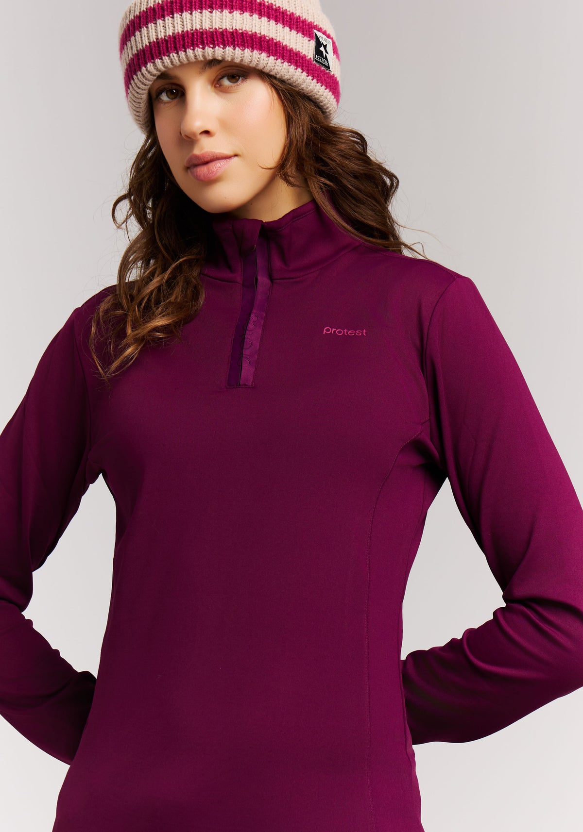 PROTEST REFABRIZ Midlayers 1/4 Zip | Current purple