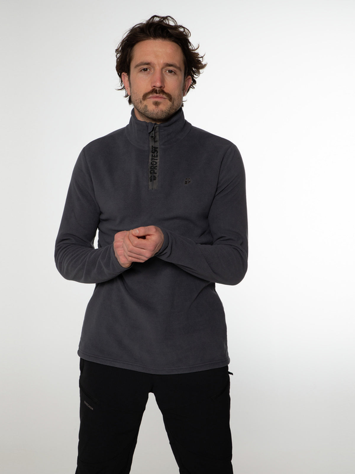 PROTEST PERFECTO 1/4 zip top | Asphalt