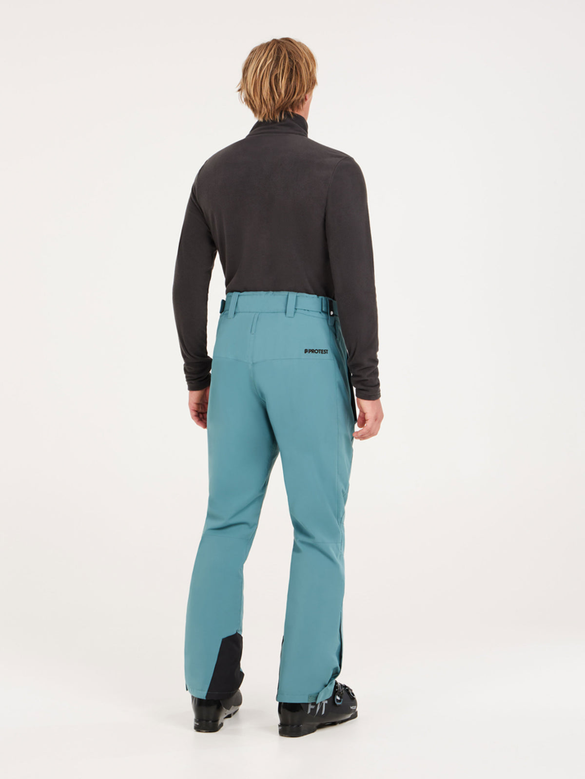 PROTEST PERFECTO 1/4 zip top | Deep Grey