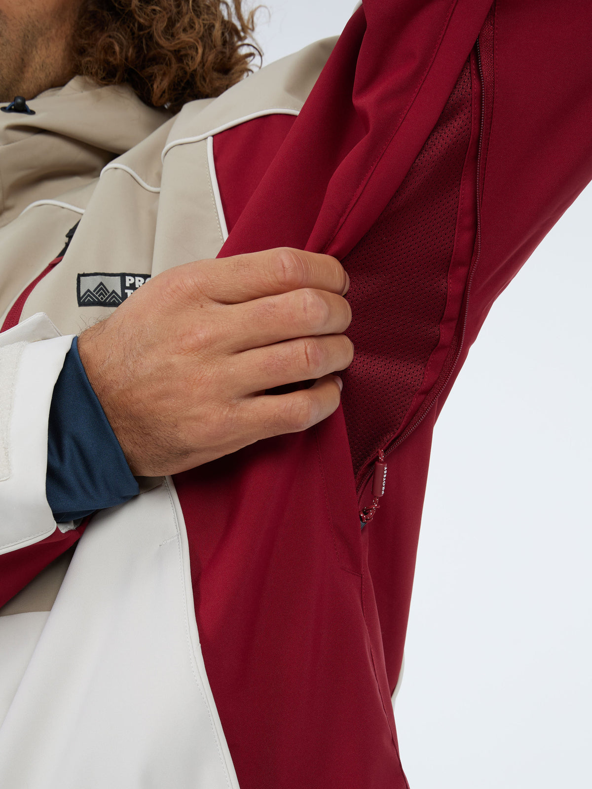 PROTEST PRTElgin Snowjacket | Velvet red