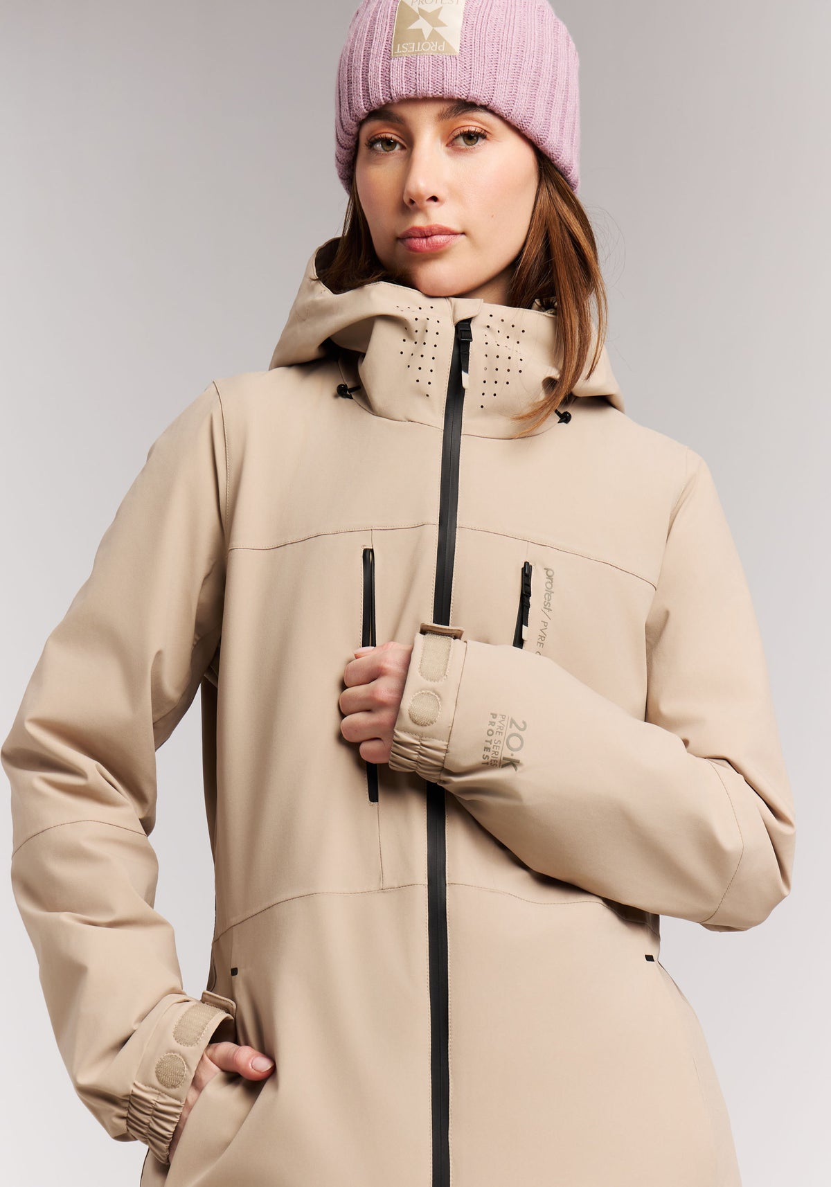 PROTEST PRTBEVERLY Snowjackets | BambooBeige