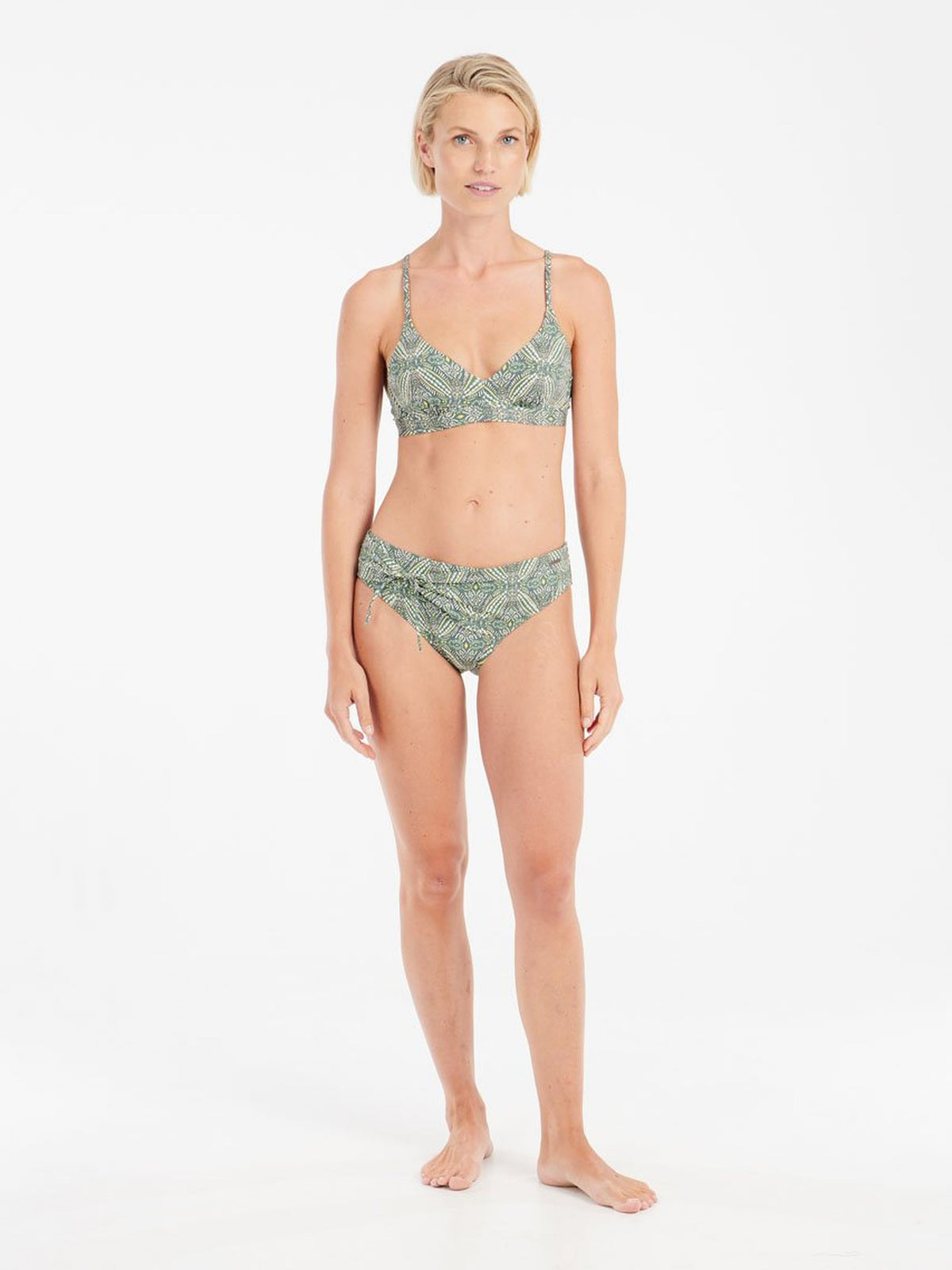 72651001_663_model_front-full_01