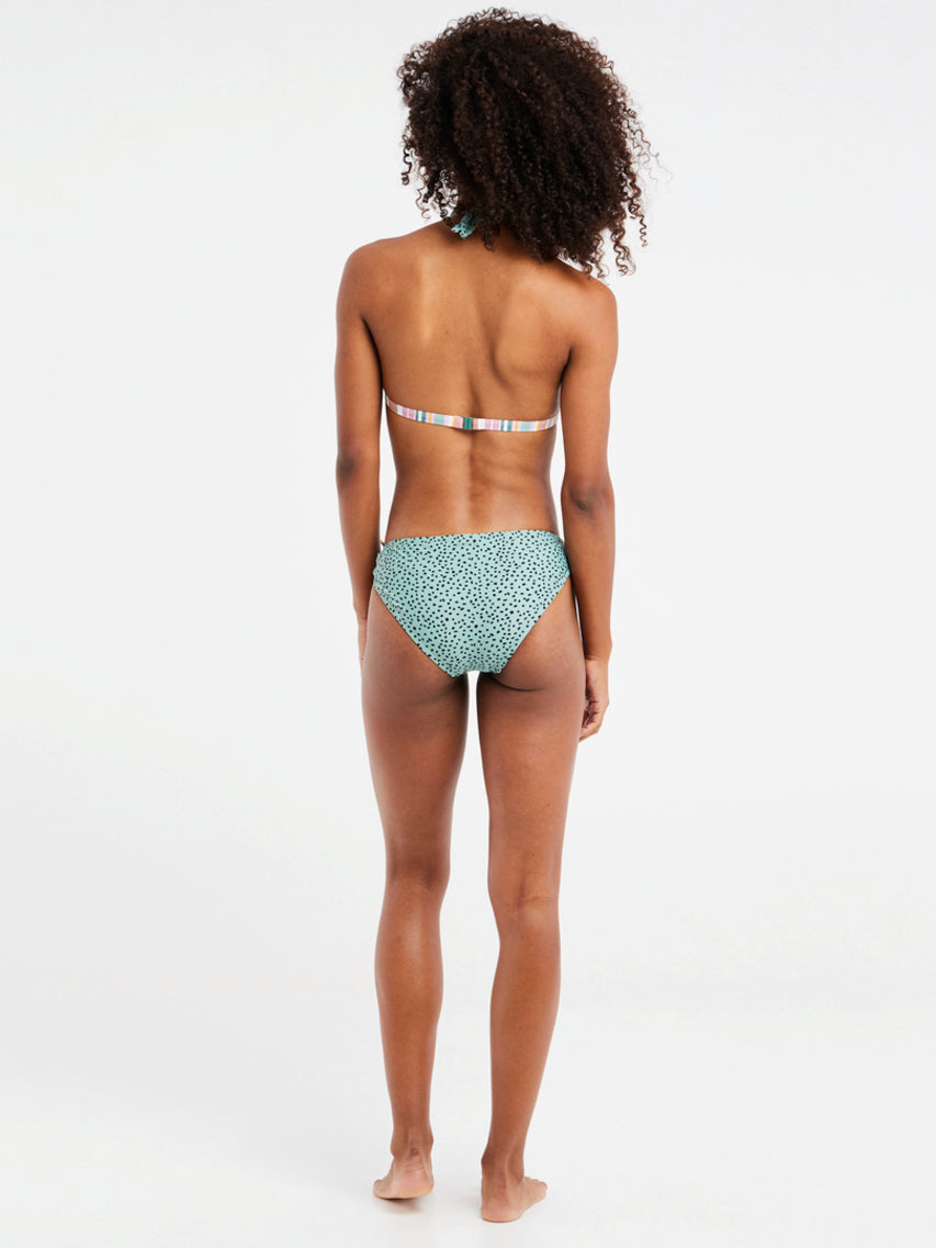 7610731_478_model_back-full_01