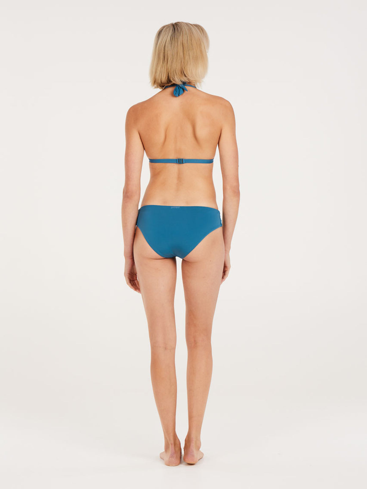 7611143_394_model_back-full_01