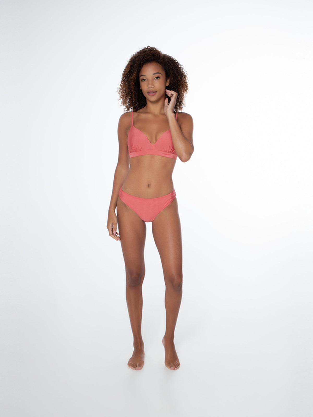 7614921_867_model_front-full_01