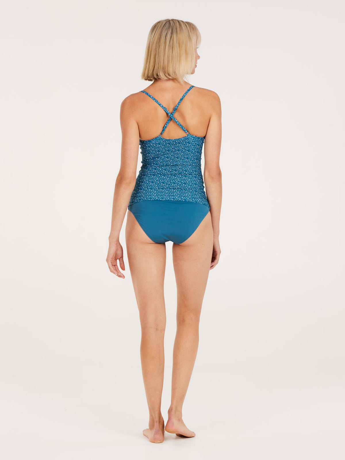 7620643_394_model_back-full_01
