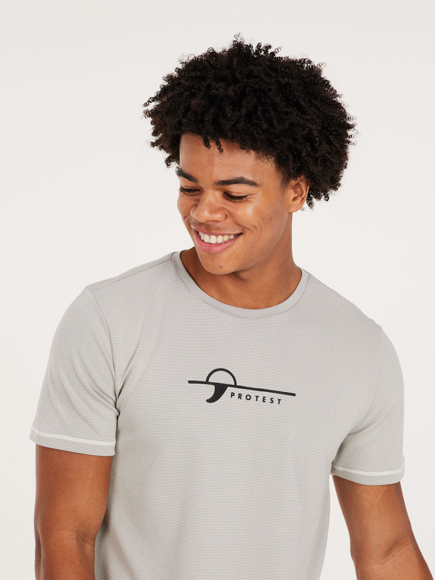 PROTEST PRTLEGUNDI surf t-shirt | Kitoffwhite